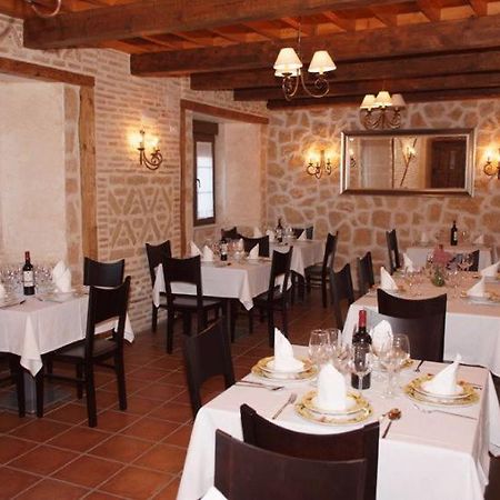 Готель La Casona De Dona Petra Villarmentero de Campos Екстер'єр фото