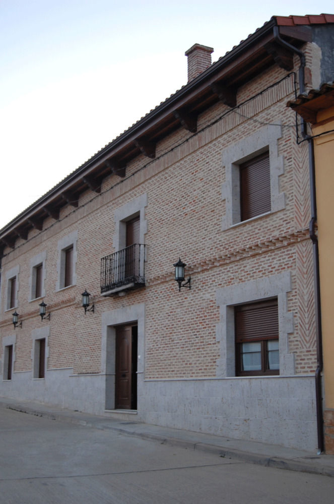 Готель La Casona De Dona Petra Villarmentero de Campos Екстер'єр фото